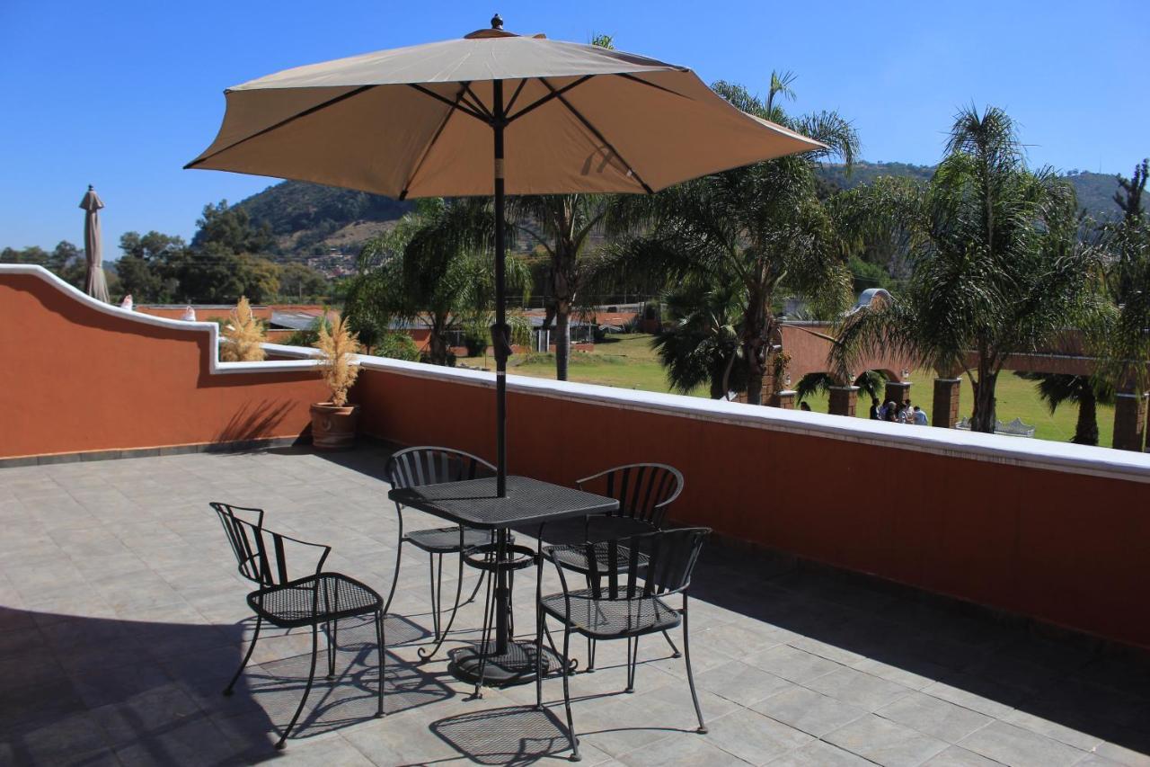 Hotel Meson Del Puente Acambaro Exterior photo