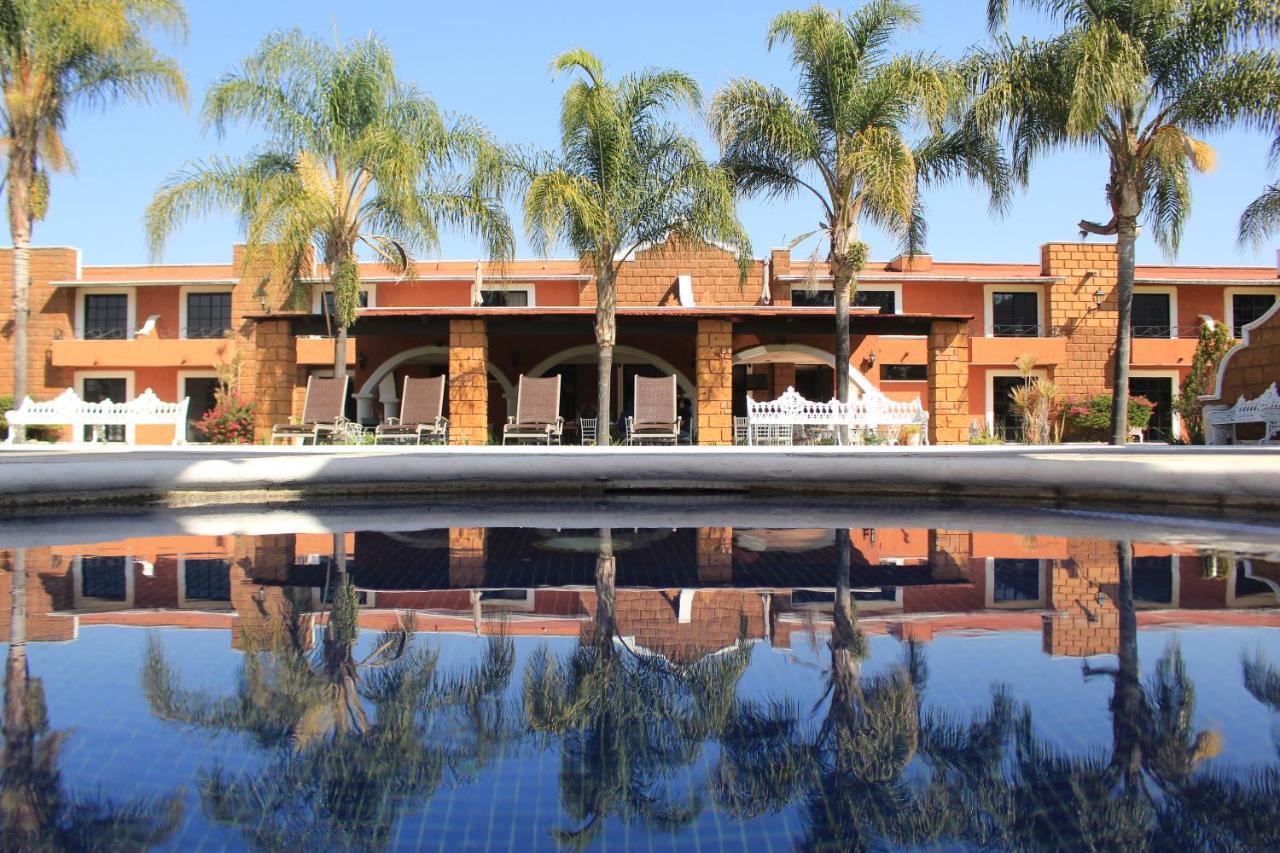 Hotel Meson Del Puente Acambaro Exterior photo